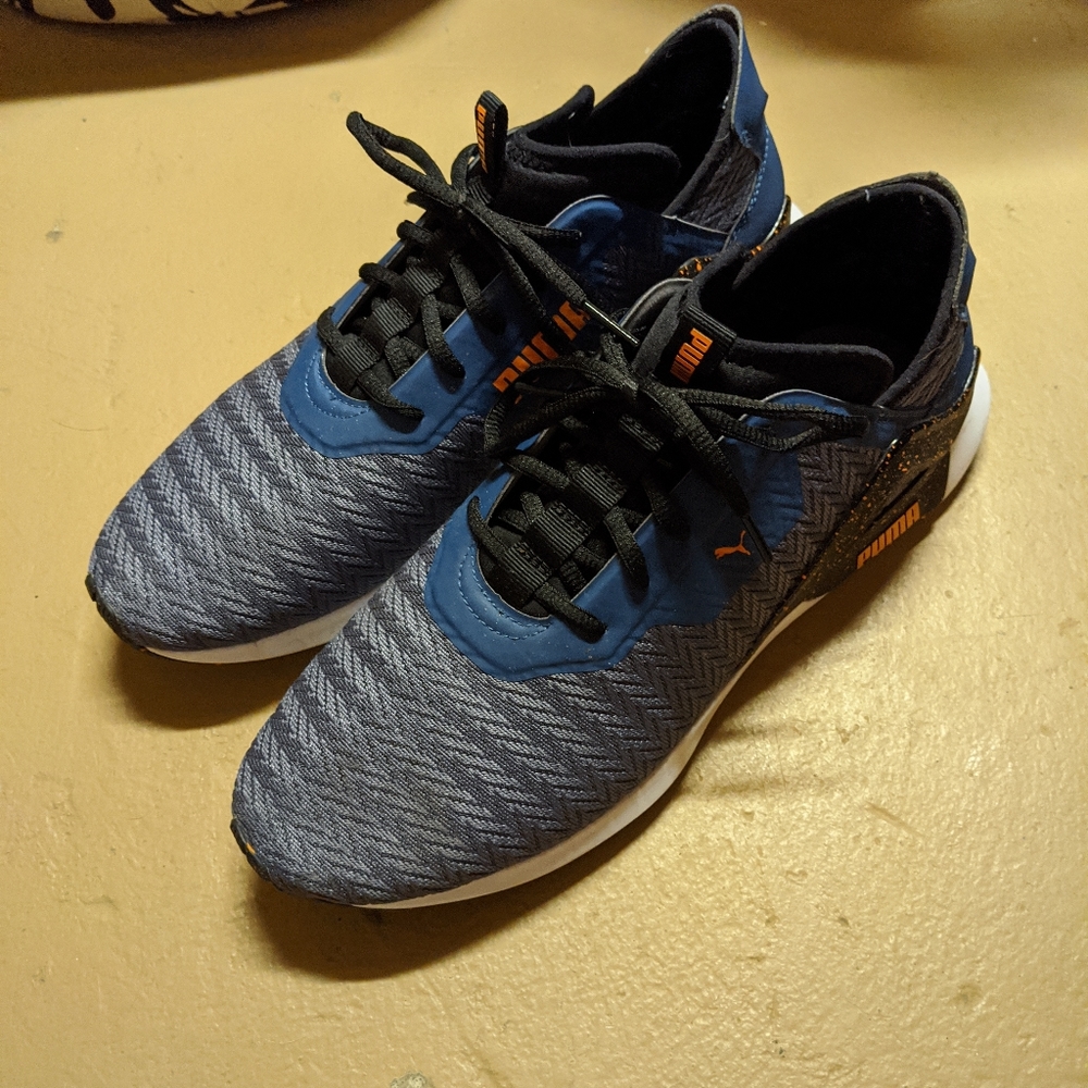 Puma Sneakers